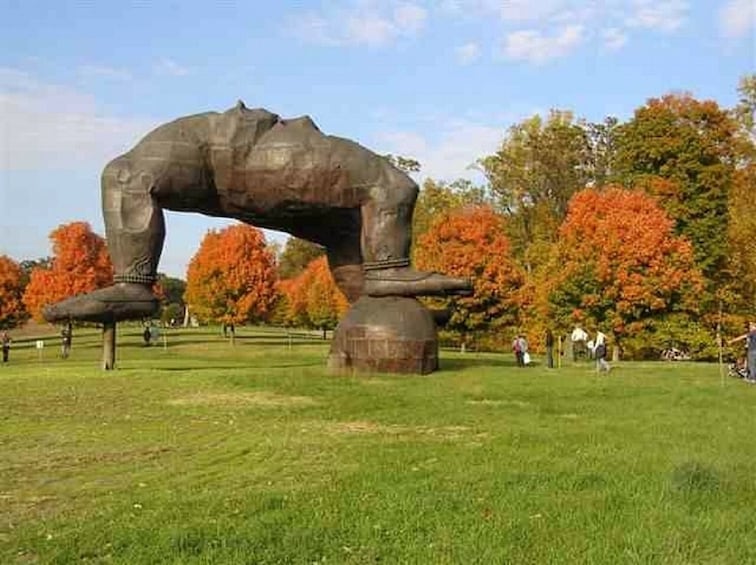 Storm King Art Center+Cold Springs 1-day tour From NY