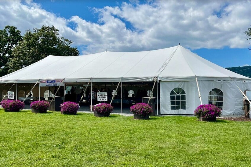 Happy Farm Picking and Playing 1-Day Tour From NY