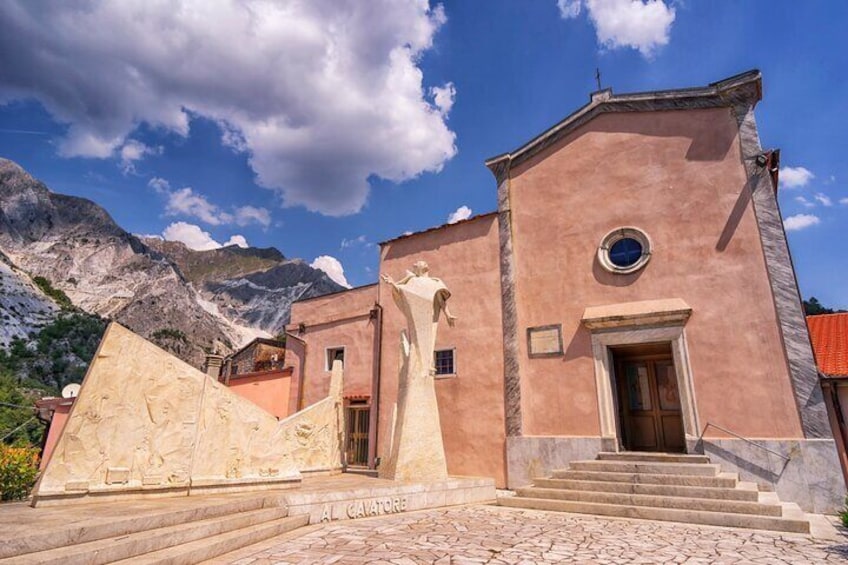 Carrara marble quarry tour with IGP lard tasting