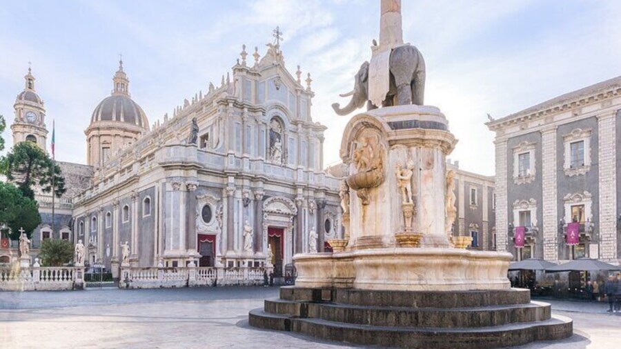 Mount Etna and Catania full day excursion from Malta to Sicily