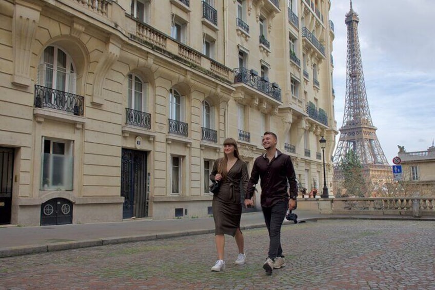 Paris: Luxury Private Photo Eiffel Tower & Louvre pyramid