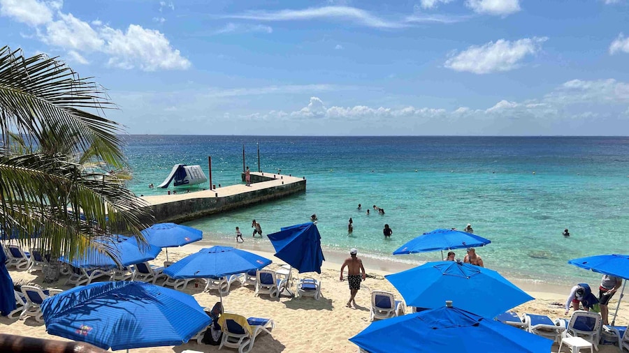 Cozumel Exclusive Beach Club: All-Inclusive Access