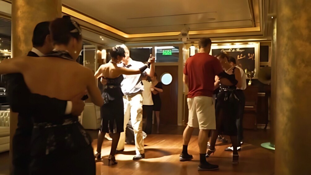 La Ventana Tango Show with Tango Lesson