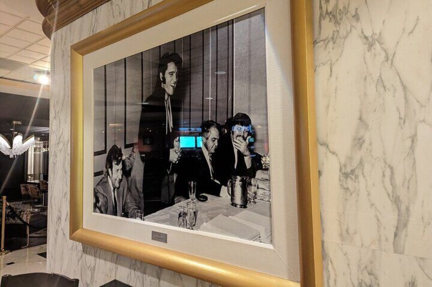 Elvis Presley History and Landmark Walking Tour Las Vegas
