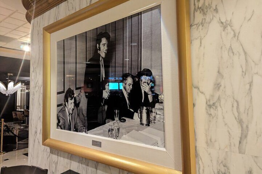 Elvis Presley History and Landmark Walking Tour Las Vegas