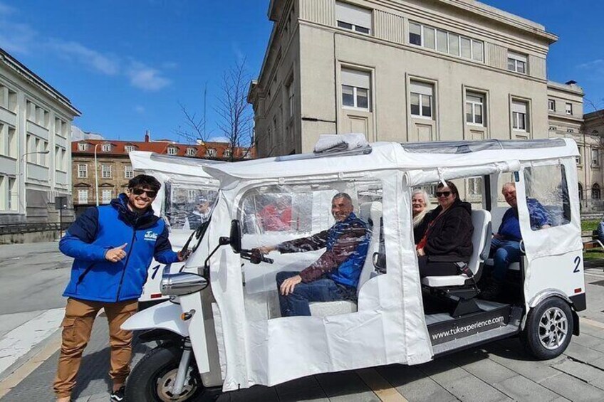 Discover Coruña 60 Minute Private Tour in Tuk tuk