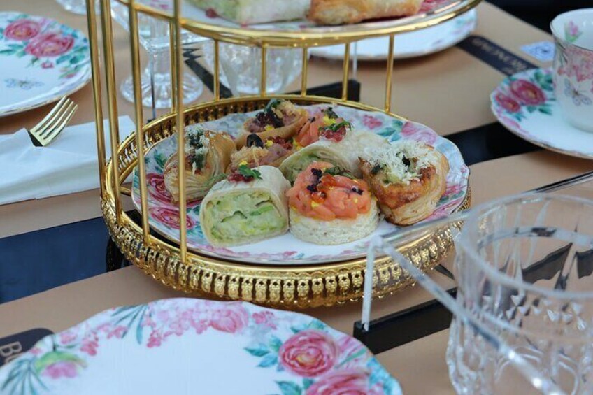 Dubai Bustronomy Gourmet Afternoon Tea on a Panoramic Bus