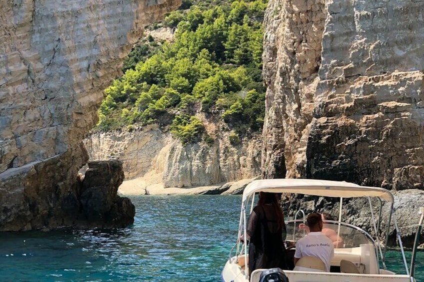 3-Hour Private Tour in Zakynthos, Cameo Island & Keri Caves