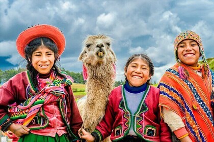 Sacred Valley of the Incas: VIP Tour with Buffet Lunch