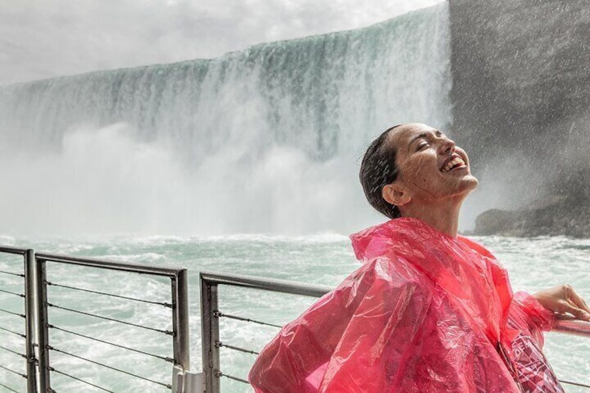 Niagara Falls Walking Adventure Boat Ride and Parkway Views