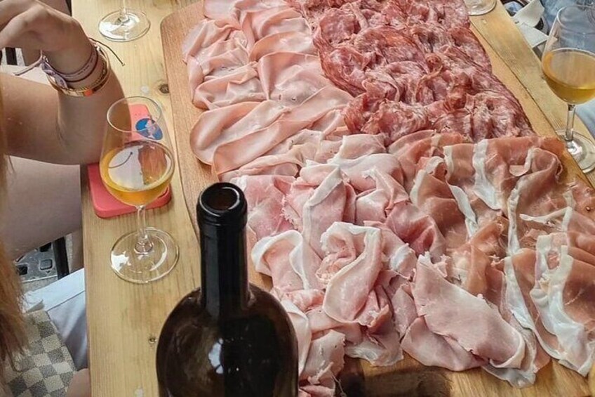 Discover our Terroirs and Tasting Cheese and Wine