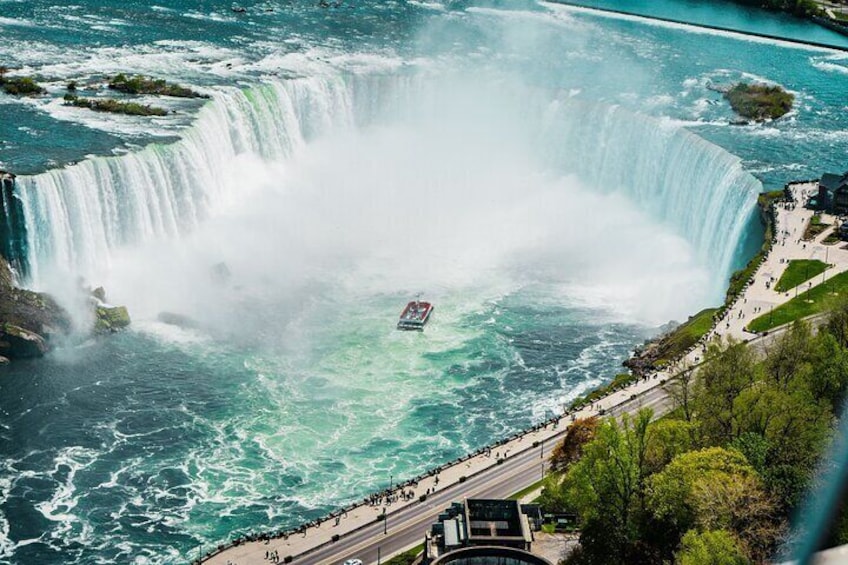 Niagara Falls Walk and Cruise: A Canadian Side Experience