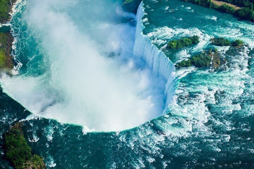 Niagara Falls Walk and Cruise: A Canadian Side Experience