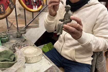 Naples in Depth: A Traditional Craft and Street Food Experience