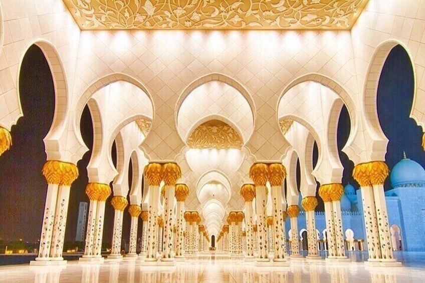Abu Dhabi Tour Full-Day from Dubai with Grand Mosque