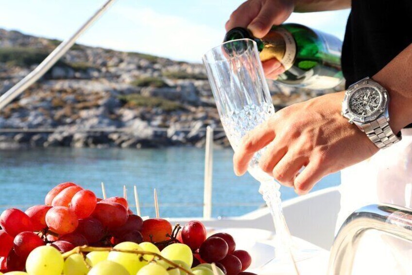 Catamaran Cruise to Kolokyhta Bay and Spinalonga with Meal