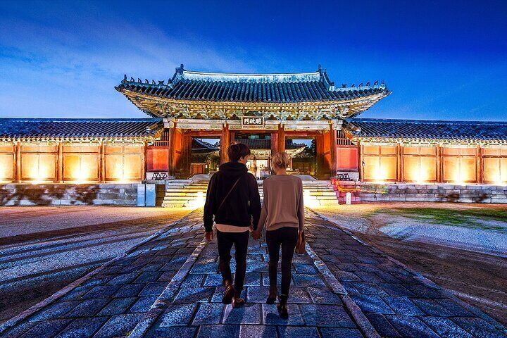 Seoul : Changgyeonggung & Gwangjang Market & Naksan Park