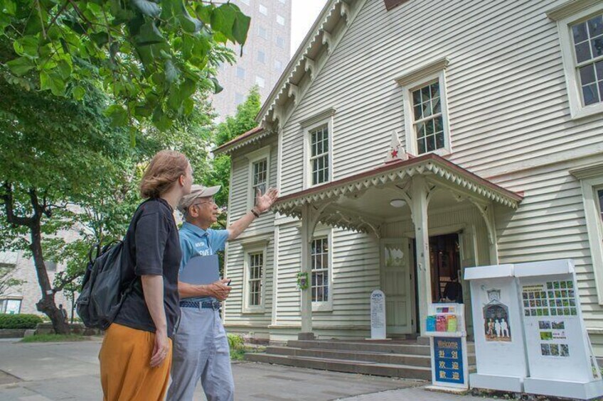 Sapporo Walking Tour: Must-See Spots & Enjoy Local Tea
