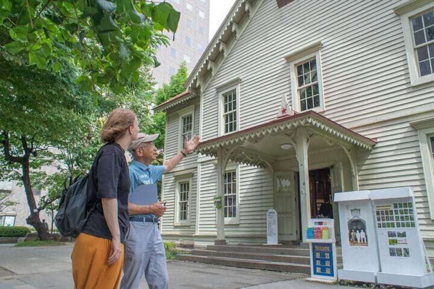 Sapporo Walking Tour: Must-See Spots & Enjoy Local Tea