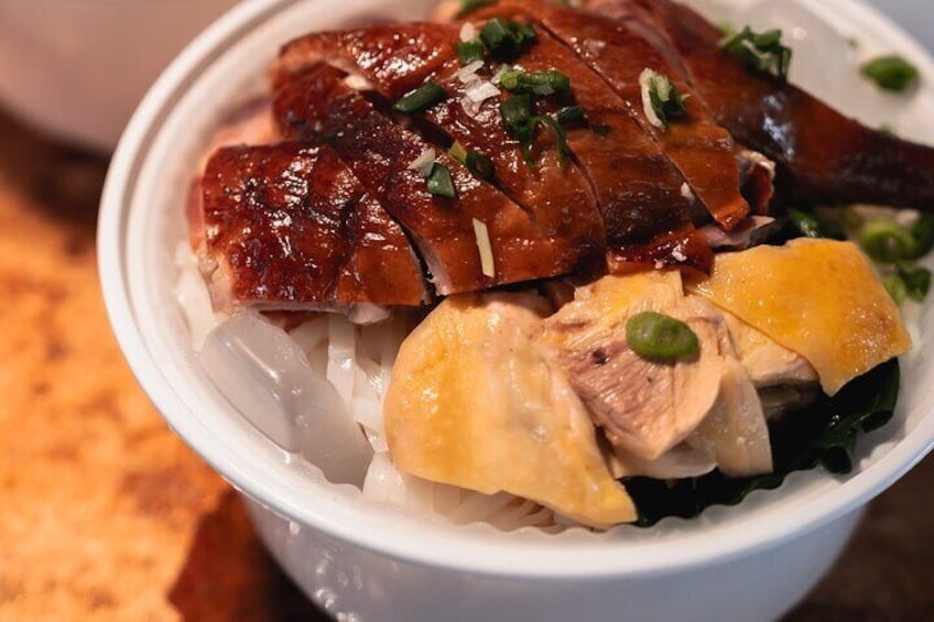 Aberdeen Private Sampan Cruise w/Noodles Lunch
