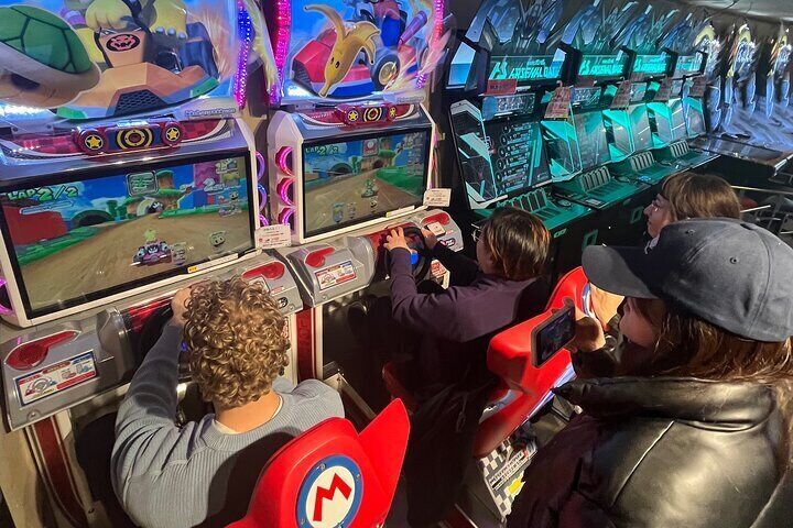 Solo Travelers Unite in Tokyo