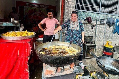 Experience the Street Food Culture of Jaipur