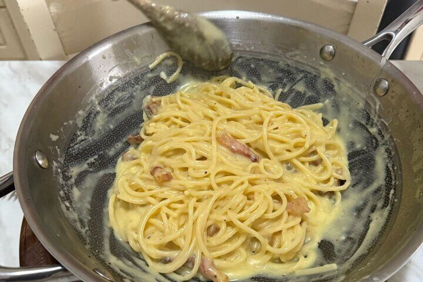 Carbonara in a pan