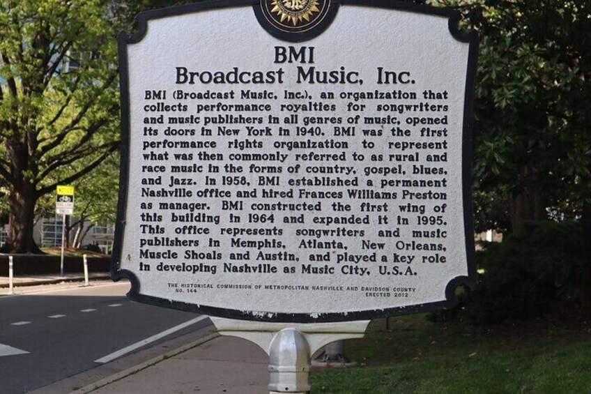 Music Row and 12th Avenue Van Tour