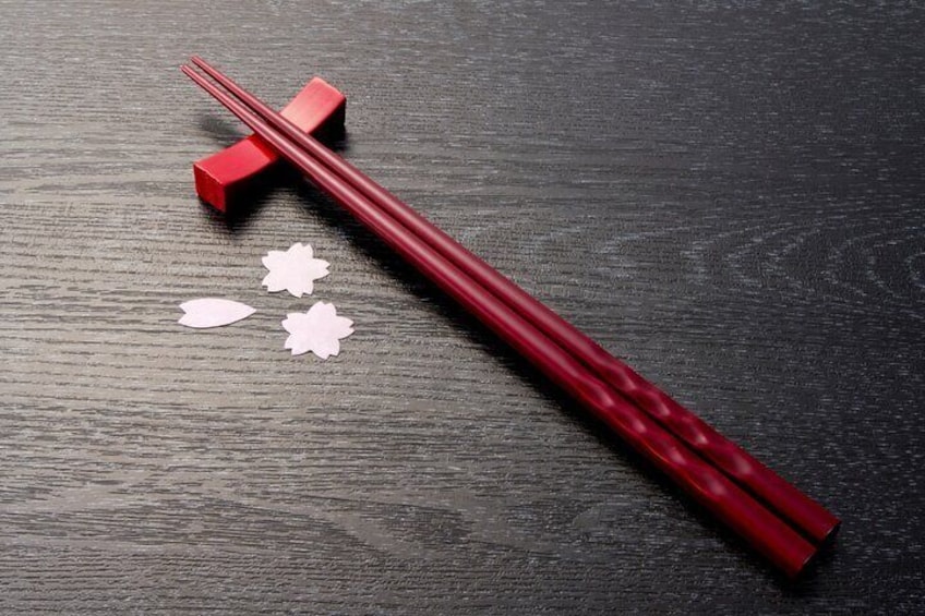 Tokyo: Learn the Art of Chopsticks in a Cozy Izakaya!