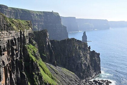 Galway City to Cliffs of Moher EXPRESS Coach Tour