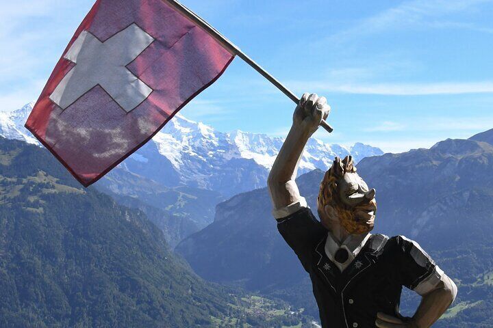 Interlaken Lauterbrunnen Blausee Private Car Tour for 1 - 6 pax