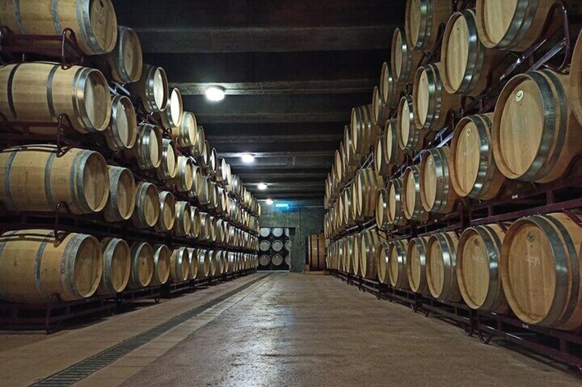  Winery Tour with 7 Tastings and Chocolate Factory