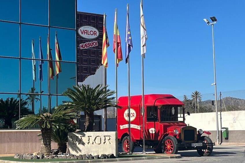  Winery Tour with 7 Tastings and Chocolate Factory