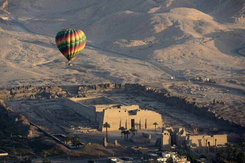 Luxor Overnight Tour with Hot Air Balloon Ride - Hurghada
