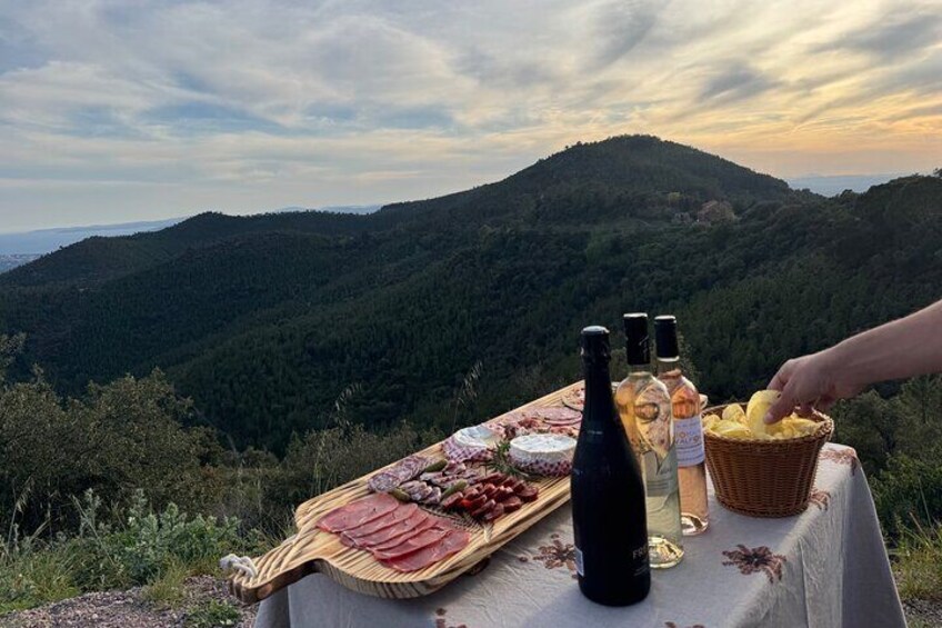 Nice Enjoy the Sunset in the Backcountry