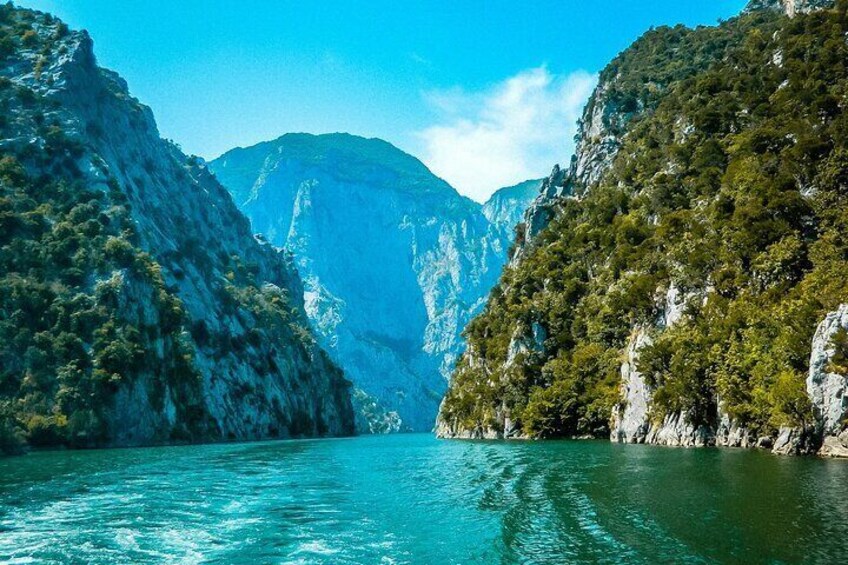 Koman Lake 