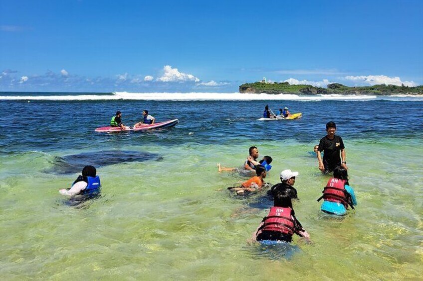 From Yogyakarta: Canoe & Swim at Sadranan Beach – Hidden Paradise