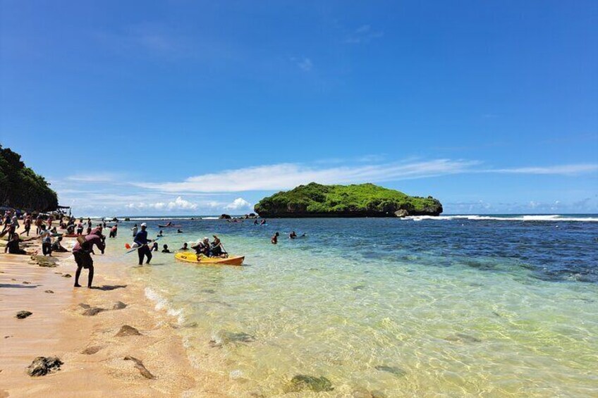 From Yogyakarta: Canoe & Swim at Sadranan Beach – Hidden Paradise