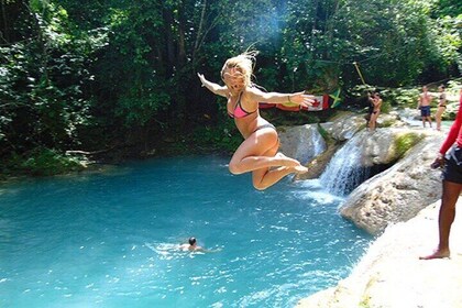 Ocho Rios Private ATV & Blue Hole Thrill + Frokost inkluderet