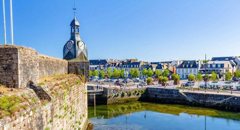 Picture 3 for Activity Concarneau: guided tour of the town center, walled city, history & landscapes