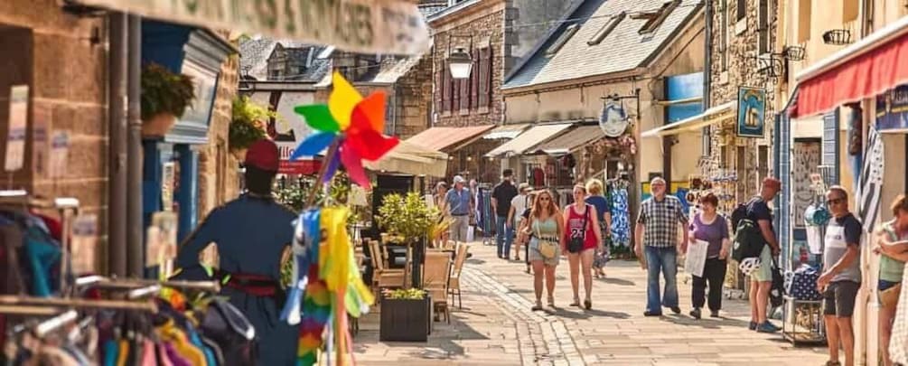 Picture 4 for Activity Concarneau: guided tour of the town center, walled city, history & landscapes
