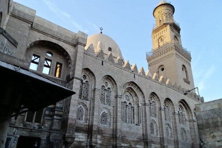 Cairo Full Day Coptic to El Moaz Street Tour