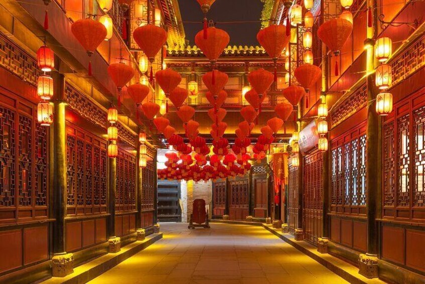 Chengdu City Walking Tour with Food and Culture Stops