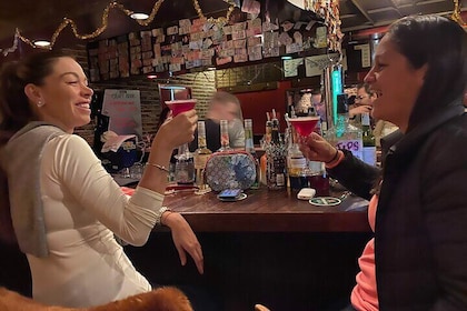 Near Osaka: Amagasaki Food and Drink Tour with Local Guide