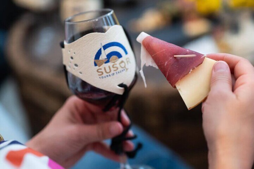 Zadar gastro & city tour: Taste, drink and wander by Šušur