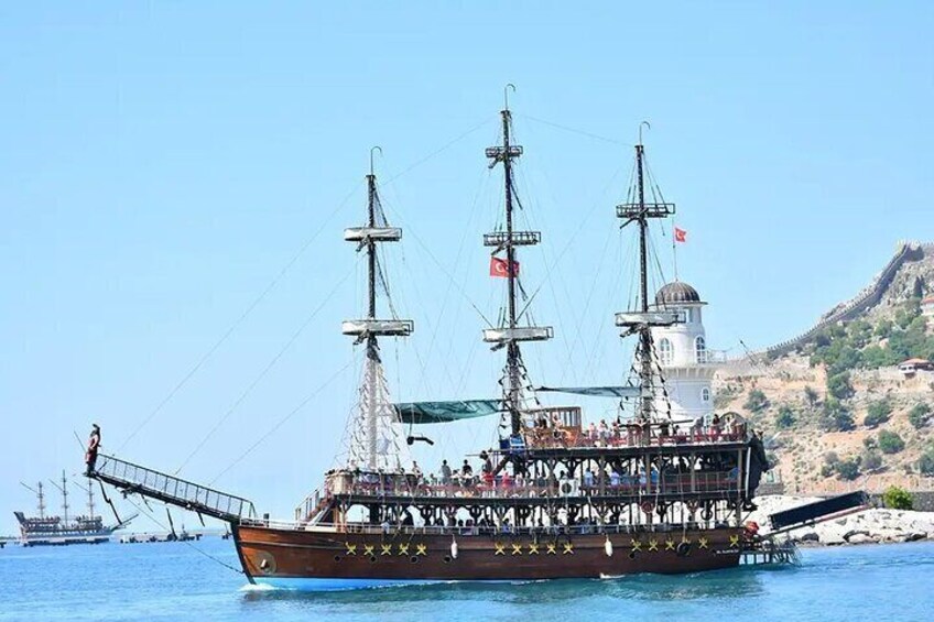 All Inclusive Alanya Pirate Boat Tour with Lunch and Drinks