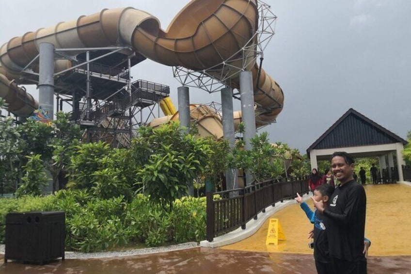 Desaru Coast Adventure Waterpark is the best place for you and your family to spend good quality time