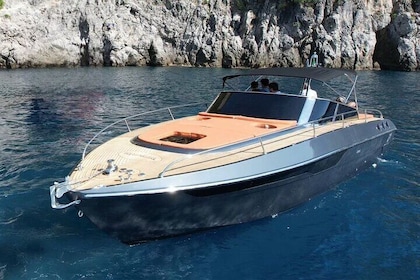 Private Boat Tour of Capri from Positano