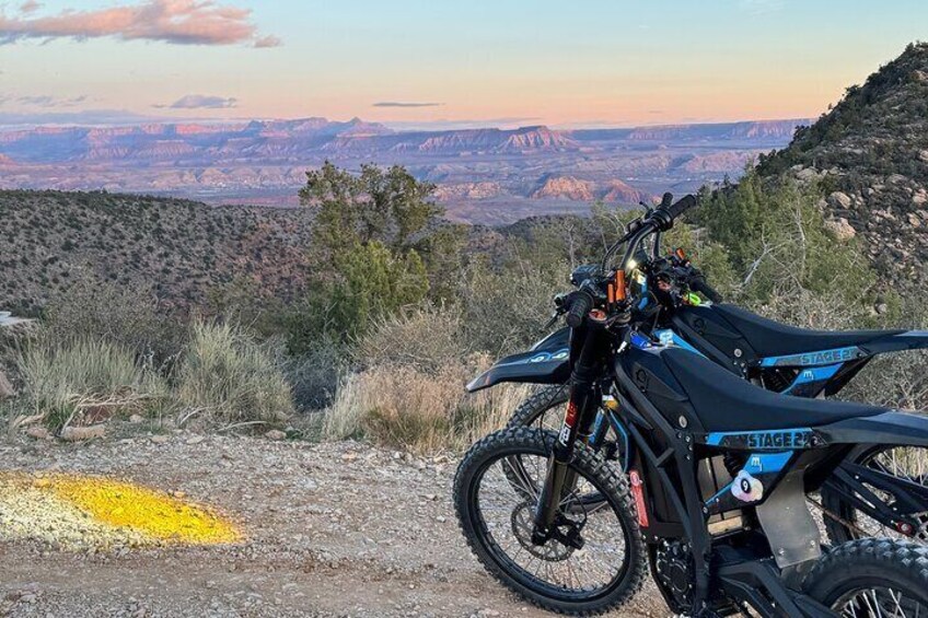 Greater Zion: Chase the Sunset on E-Dirt Bike Tour Yant Flats 