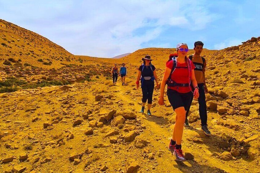 Explore Todra Gorge – Morocco's majestic canyon, perfect for hiking, climbing, and connecting with nature.